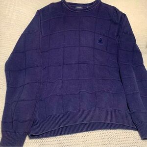 IZOD CREWNECK NAVY BLUE PULL OVER SWEATER 
MEDIUM. 100% COTTON 
PREVIOUSLY WORN